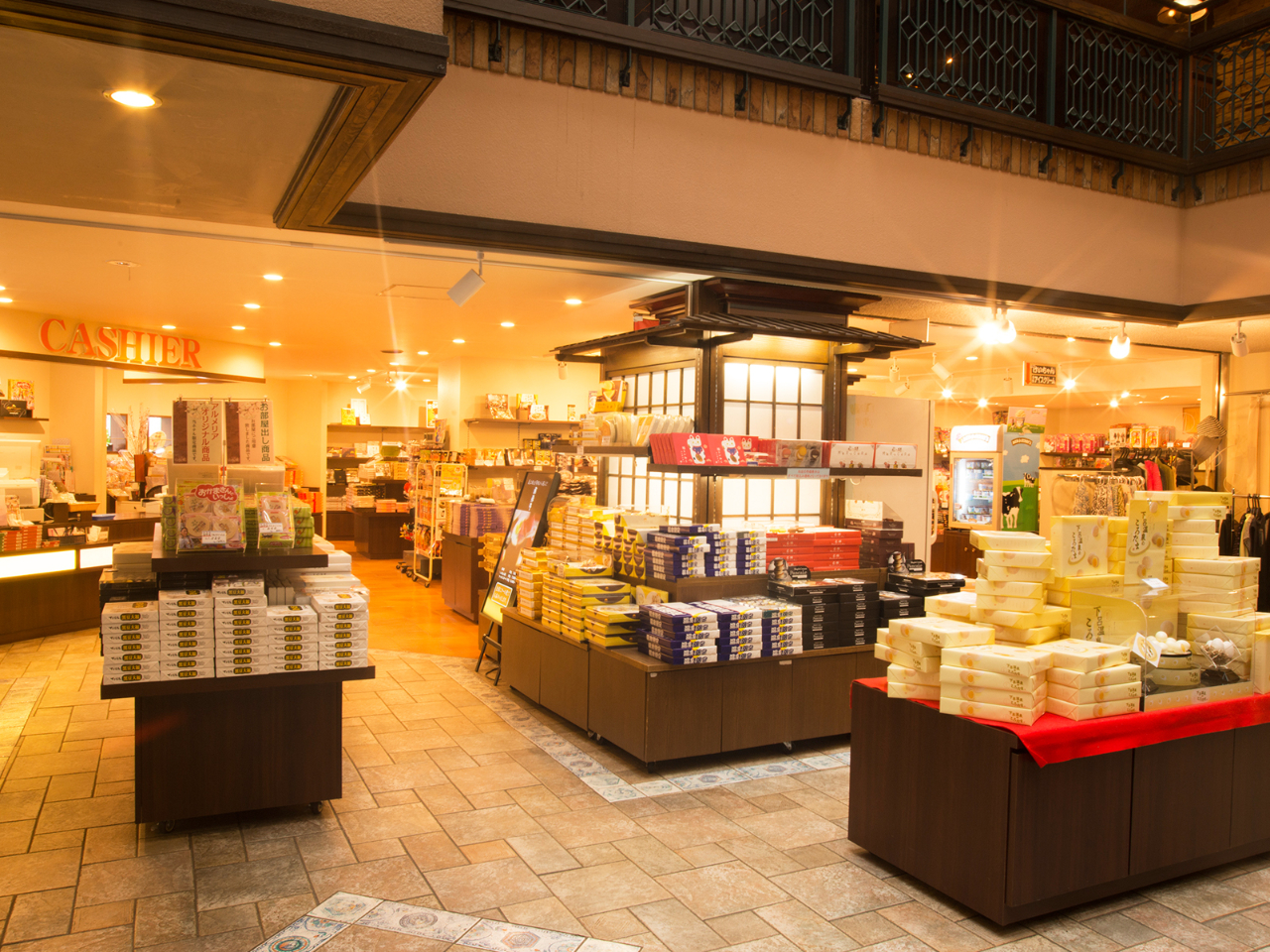 飛騨限定・下呂限定・アルメリア限定商品が揃う館内売店 ゆすら