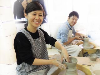 体験制作例お茶碗、お湯呑み、どんぶり、サラダボウル、コーヒーカップお皿、花瓶、ビアカップ、徳利、ぐい飲み、焼酎カップ等作れます♪