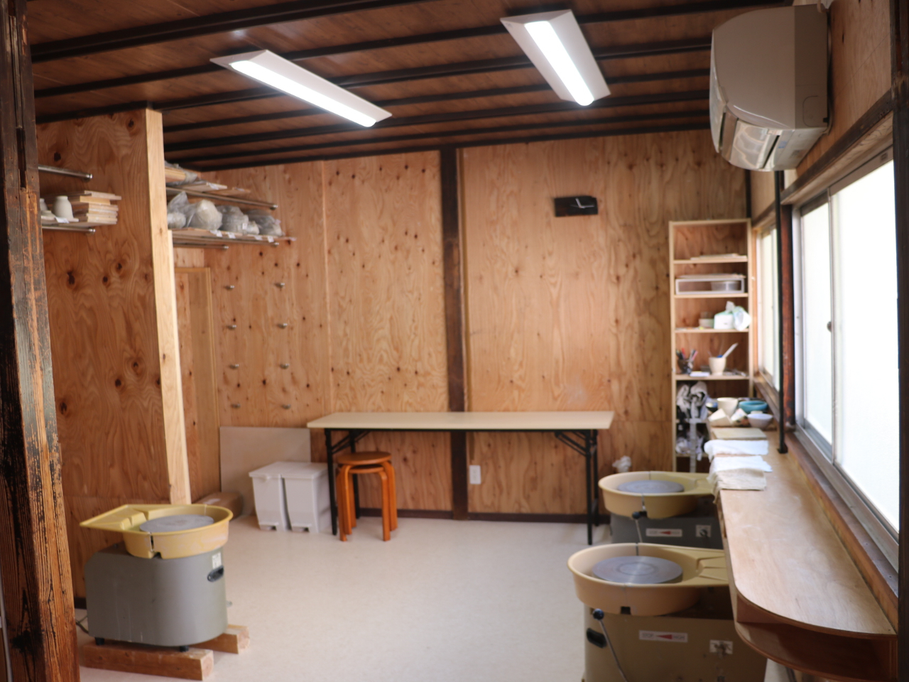 2�K�̗l�q�ł��B�d���낭���4�ȁA��т˂�͂R�ȁB�������������͋C�̒��Ő���ł��܂��B