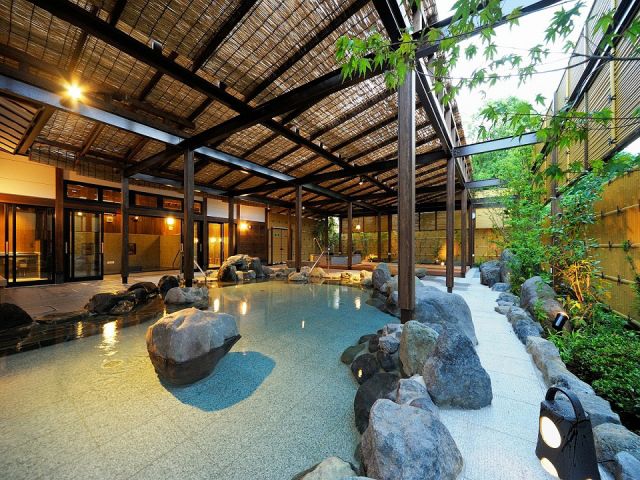 いずみの湯露天風呂