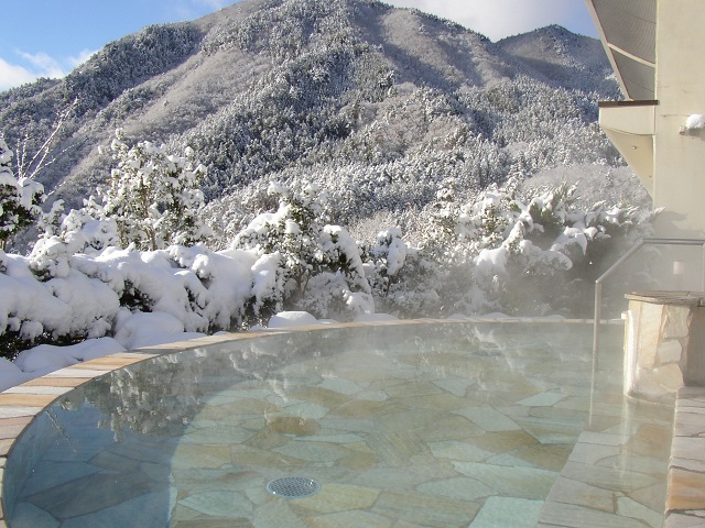 露天風呂からの景色をお楽しみください♪