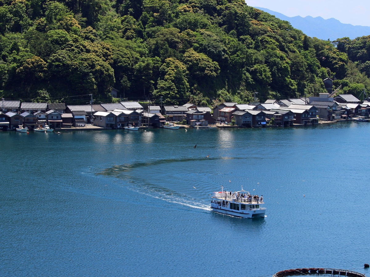 ̌ɂ͋ߗׂ̊όn܂őL΂Ă͂ł傤(ɍ̏MC[W)B