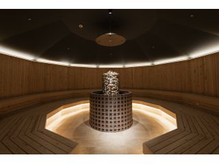 ロウリュウは1日4回(13:00、15:00、17:00、19:00)に行っています♪日によってアロマの香りも変わりますので、何度来ても飽きません♪