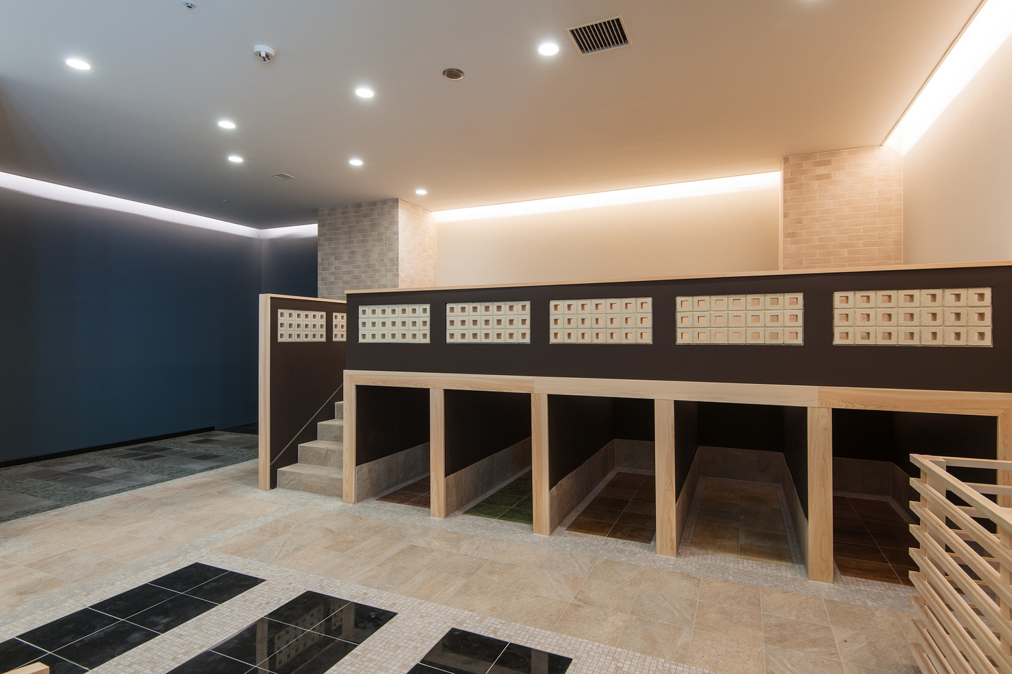 sł2i՗łq͖{}Kǂ߂邭炢̔ÂɂȂĂ܂