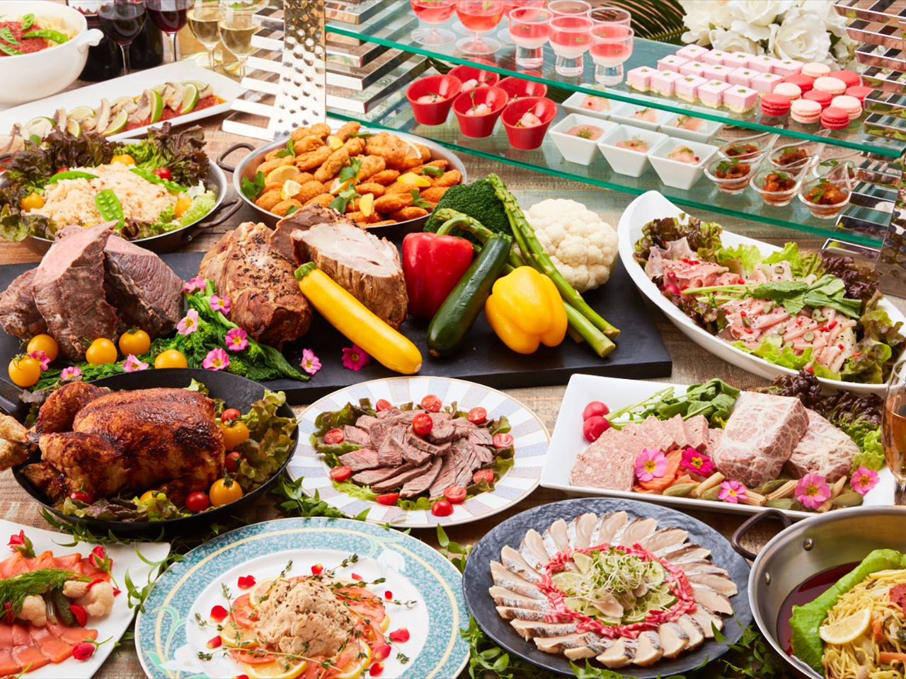 񂩌Ƀe[}XVIW̘g𒴂oGeB[LȗpӁB