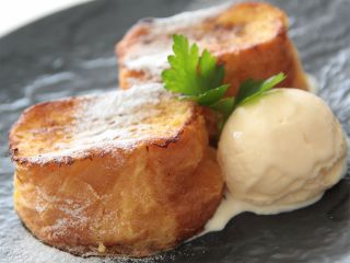 有名専門店にも負けない!20時間かけて仕込むプリンのようなフレンチトースト