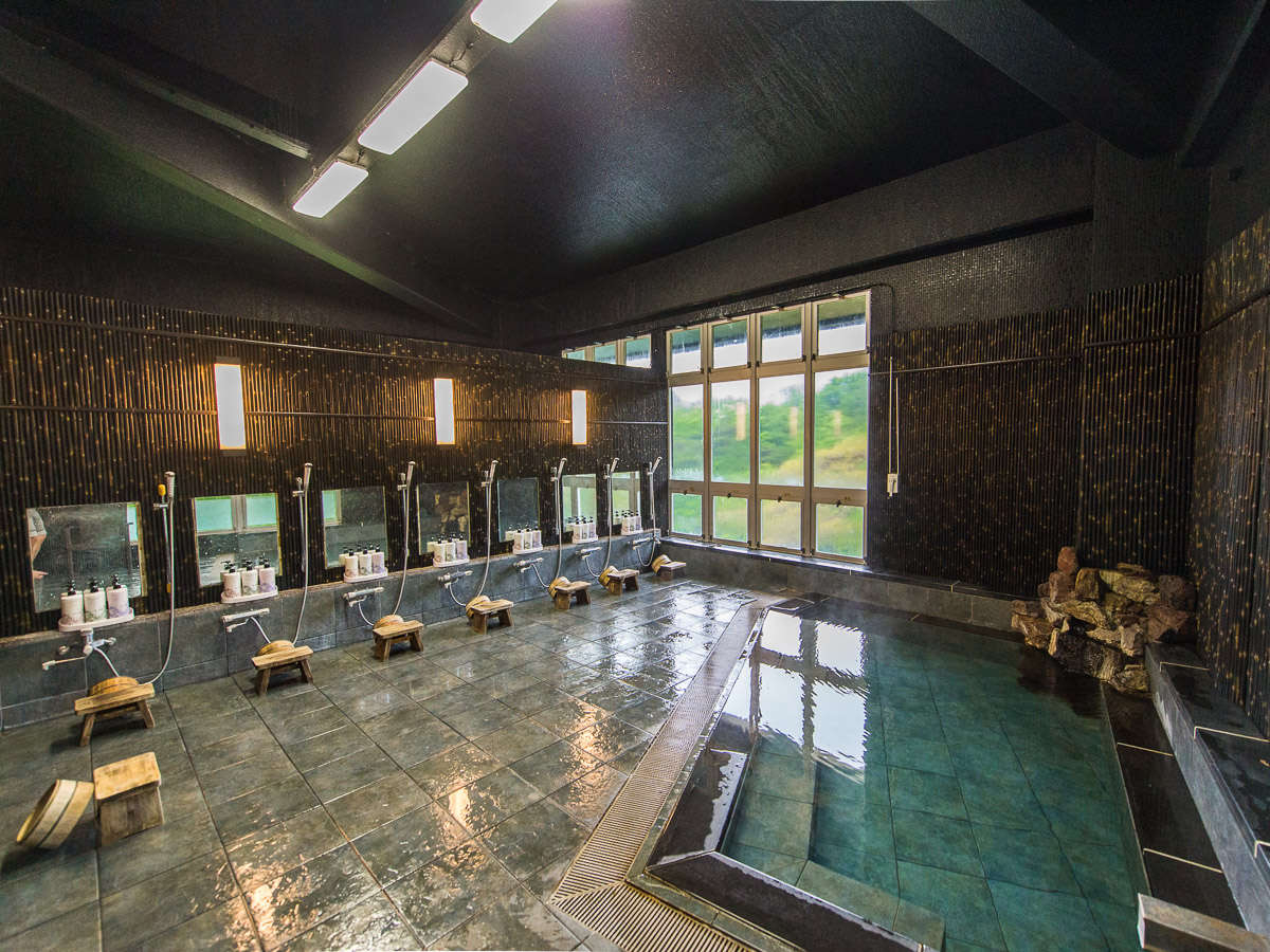 【内湯】古き良き時代の銭湯をテーマにした掛け流しの内湯