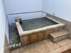『100度超え極熱ロウリュウバレルサウナ』 キンキンに冷えた水風呂ご用意御座います♪