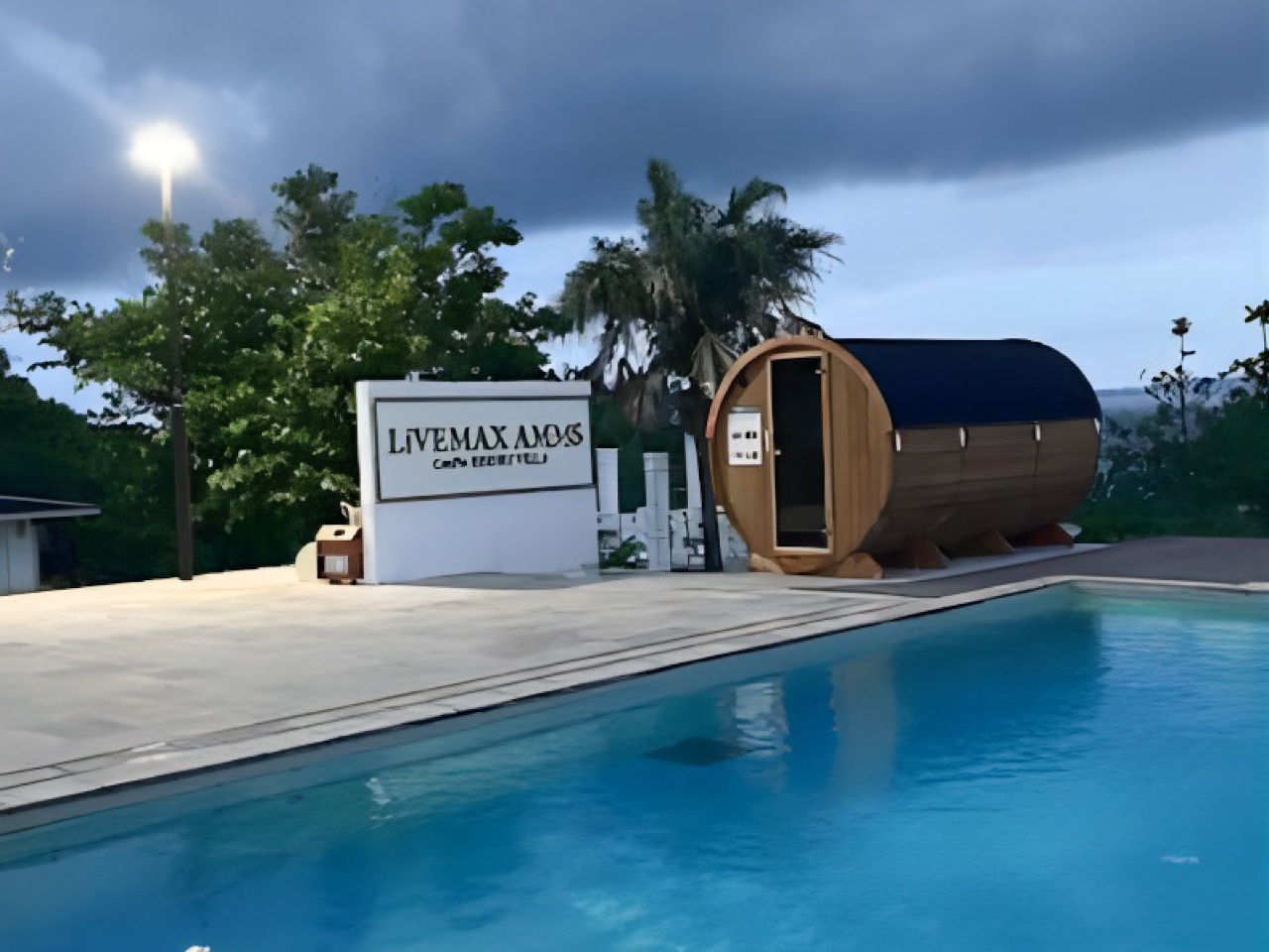 リブマックスリゾートはサウナに本気!水風呂やととのいイス、サウナアロマのご準備もございます。