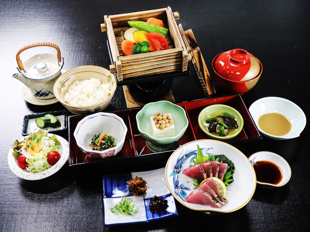 ■日帰り温泉付■野菜の源泉むしと鰹たたき御膳