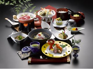 ☆季節の会席料理☆お部屋でごゆっくりどうぞ…☆