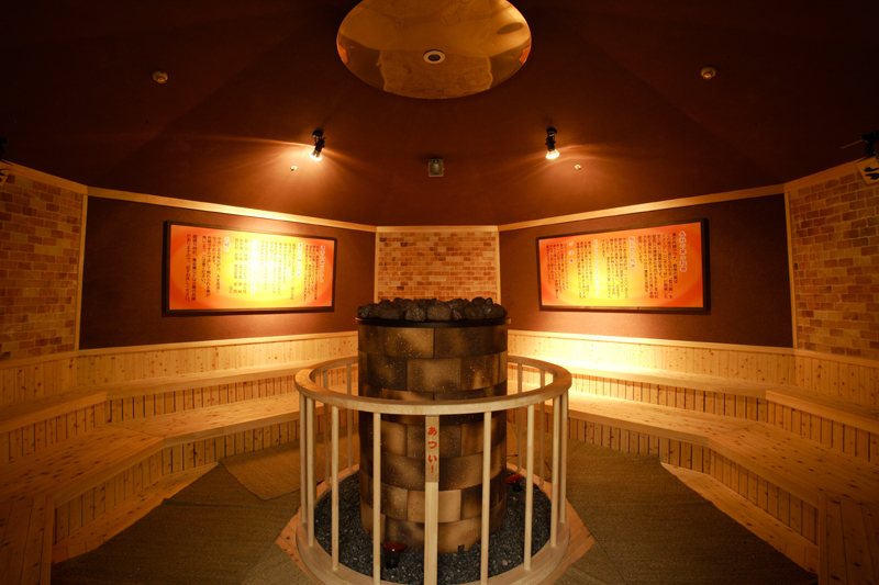 長湫の窯陶磁器の産地である中部地区に古来から伝わる「登り窯」をイメージして、ござらっせが開発した新しい温熱空間です。