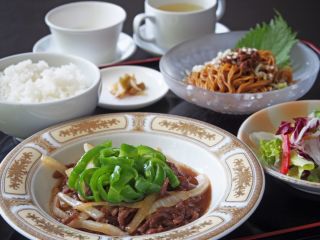 中国料理セットランチ 温泉入浴付 牛肉と玉ねぎの炒め 女性におすすめ ホテル リゾーツ 南淡路 じゃらん遊び体験
