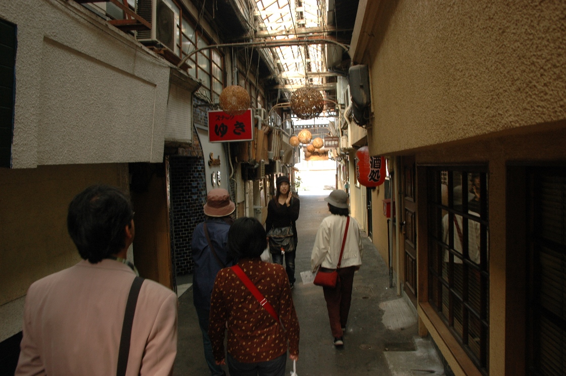 |H
吳PONɌĂꂽ{ŌÂ̖ؑA[P[hI