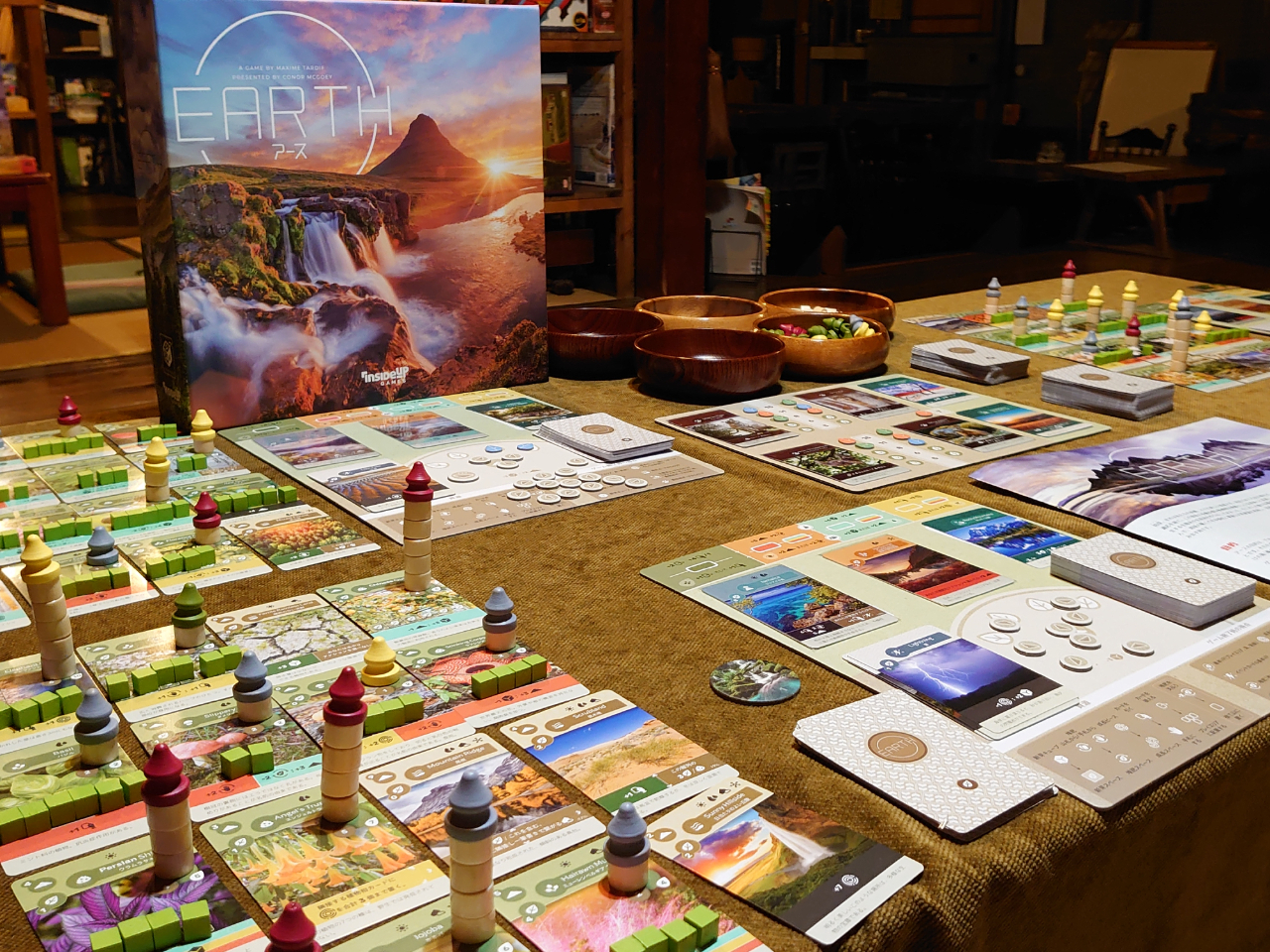 lŒNłVׂp[eB[Q[A]h̖{iIȃ{[hQ[܂ŕLĂ܂