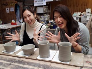 友達同士でワイワイとじっくりとゆっくり、楽しんで完成するまで創れます。是非楽しい思い出の一時にしてさいね