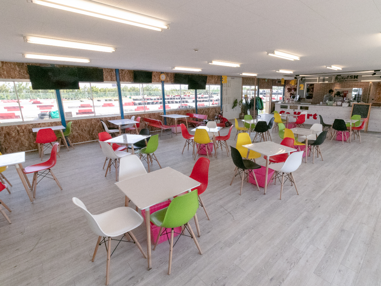 X烉bv^CEsi邱Ƃł܂B