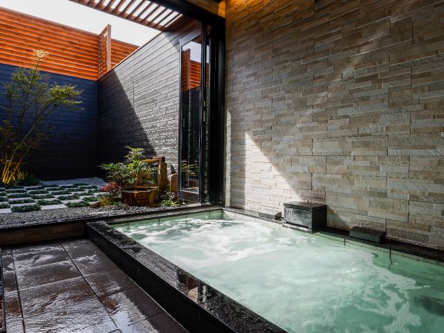 貸切半露天風呂 松の湯