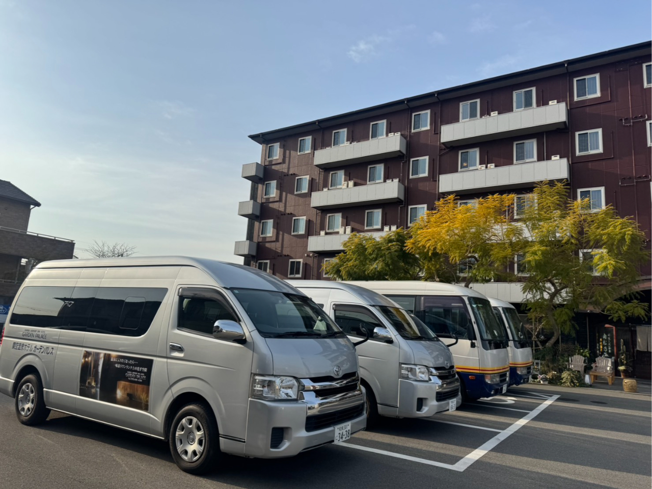 ��C�{���̐򍲖�w�AJR�̓�����w�Ƃ�񂭂��^�E���w���琏�����}�i���O�\��s�A�w�ɒ����Ă���z�e���ɂ��A�������A�V���g���o�X�͂P�O����ɓ������܂��B�j