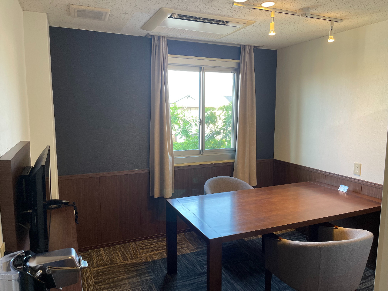 客室で改造した個室食事会場