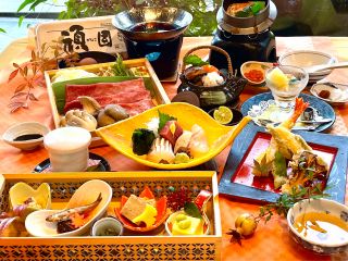 まつなが和牛すき焼き&松茸土瓶蒸し会席
