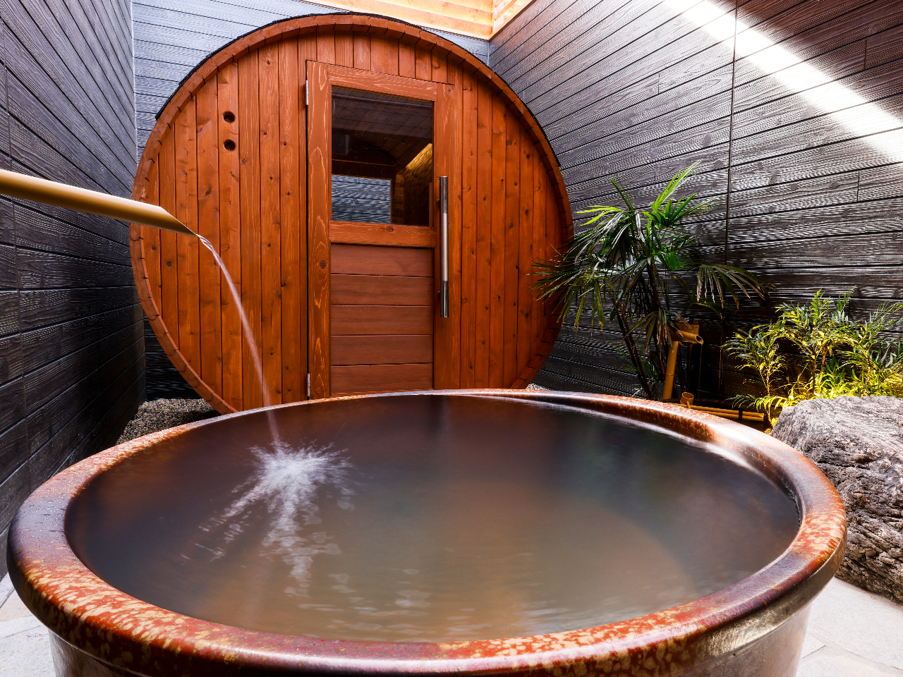 源泉水風呂18℃