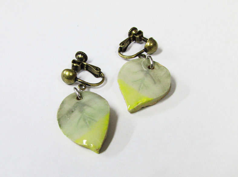 イヤリングもご用意しております。