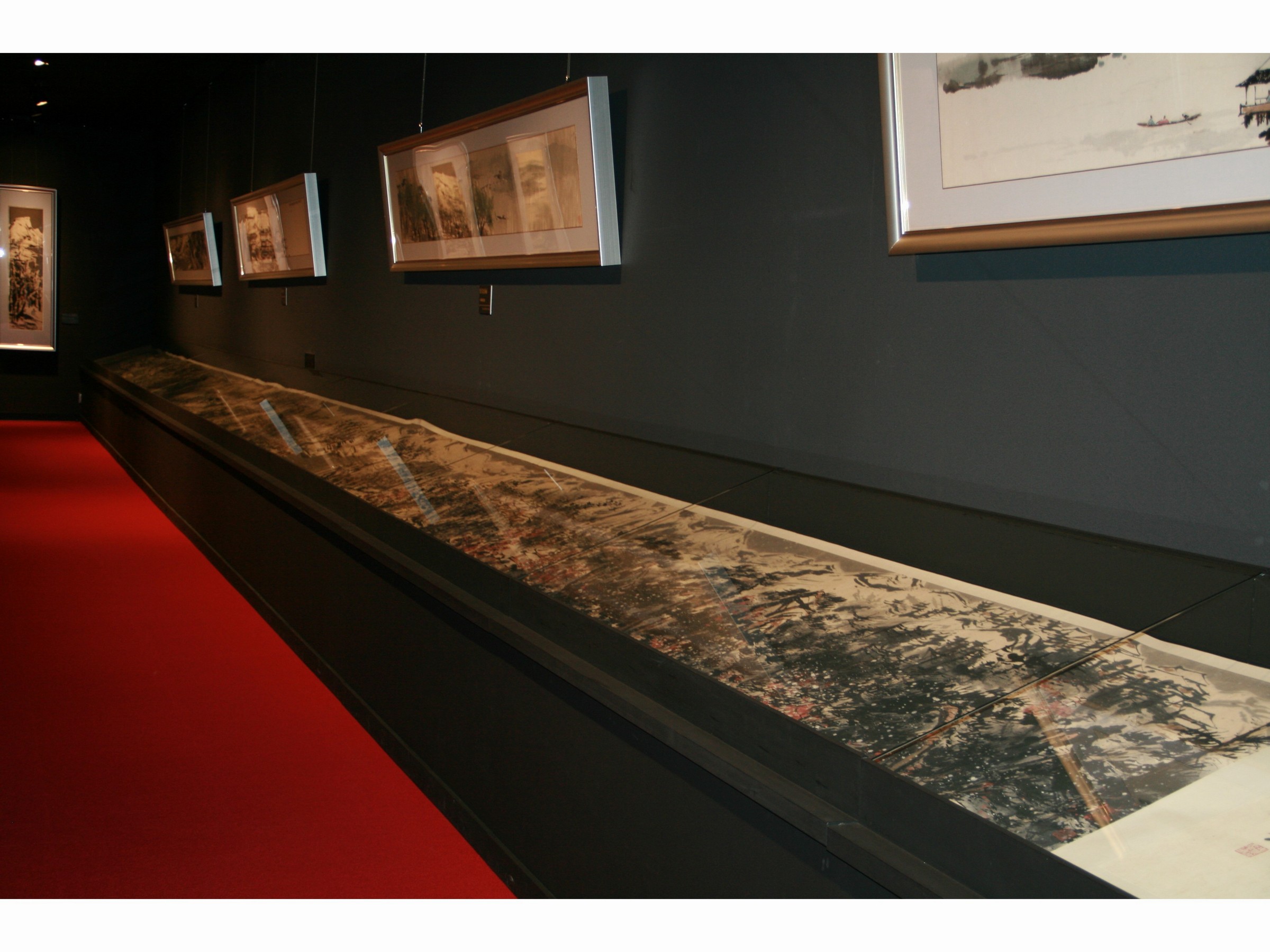 19m̊BɈCɏグi̔͂\Ă