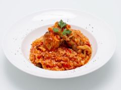 静岡県産ハーブ鶏を使ったトマトリゾット〜3種のハーブ&辛味スパイス入り〜