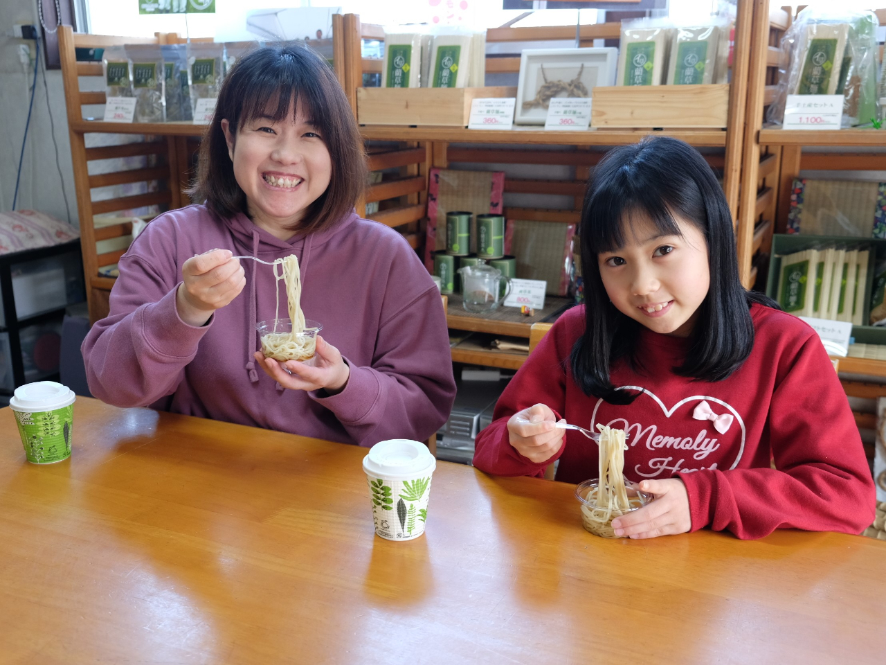 レストランなどにも採用されている「藺草麺(試食)」をお楽しみいただけます。