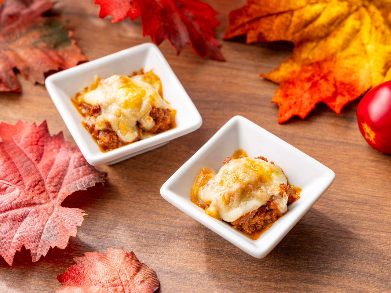 uHiX̃{l[[O^vЂԃCƃtHhH[łύ񂾖{iIȃ{l[[ɁA{̏_炩H֎q킹AI[uŏĂグ܂B