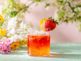 春の訪れを感じさせる、可憐で幻想的なスペシャルドリンク「Strawberry Fairies(ストロベリーフェアリー)」