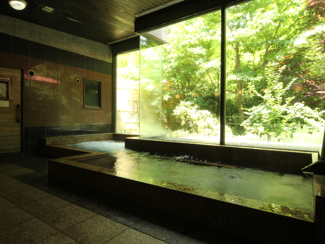 TEȋ嗁ꂩ͎R̕iy݉