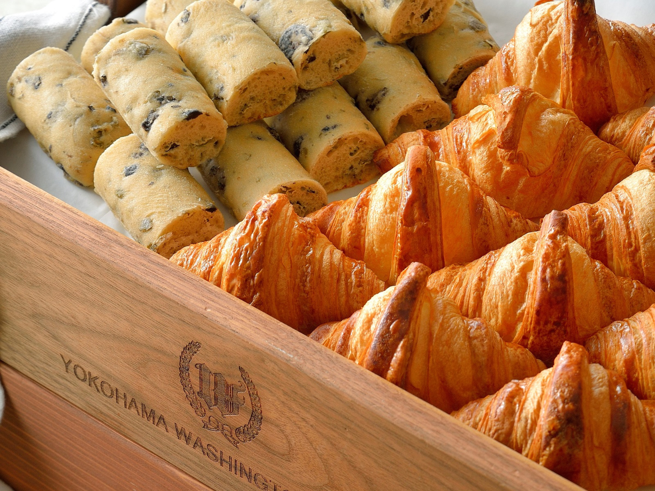 シェフこだわりのブレッドバー(イメージ)専用トースターで温めて焼きたての味がお楽しみください