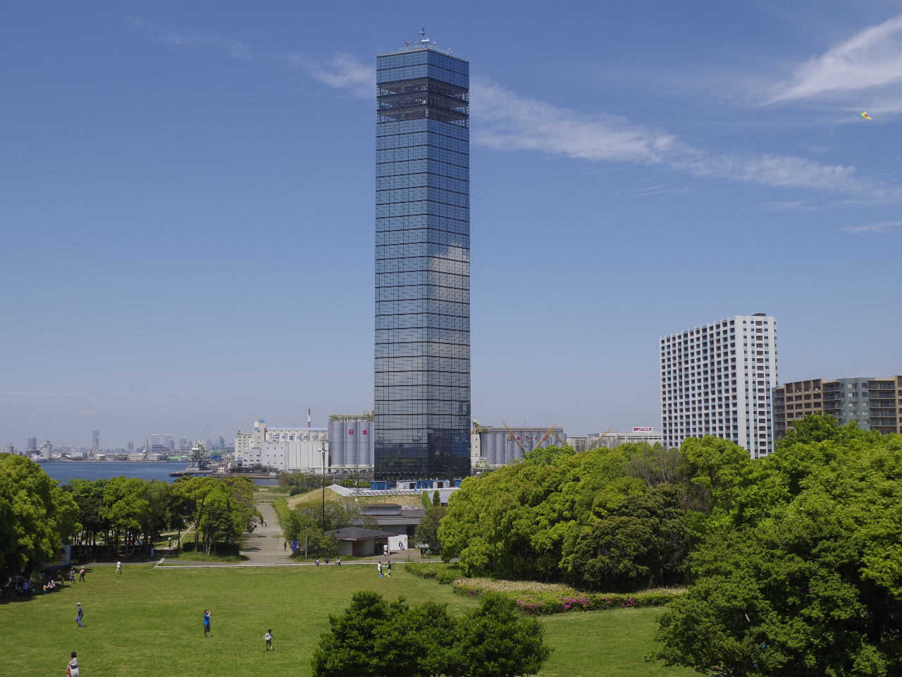 【入館チケット】千葉みなと駅から海辺散歩♪ 地上113メートルの展望フロアから、...
