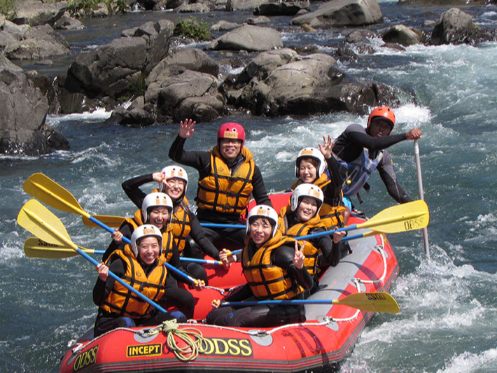 【半日コース】地球と遊ぼう!自然を満喫♪長良川ラフティング