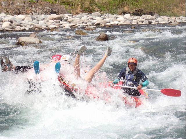 アウトドアサポートシステム:【半日コース】地球と遊ぼう!自然を満喫♪長良川ラフティング
