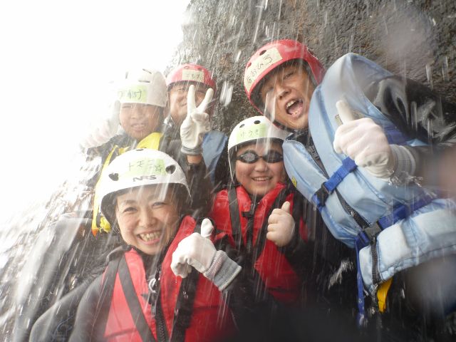アウトドアサポートシステム:【小学生OK】地球と遊ぼう!自然を満喫♪荘川高原シャワークライミング【午後コース】