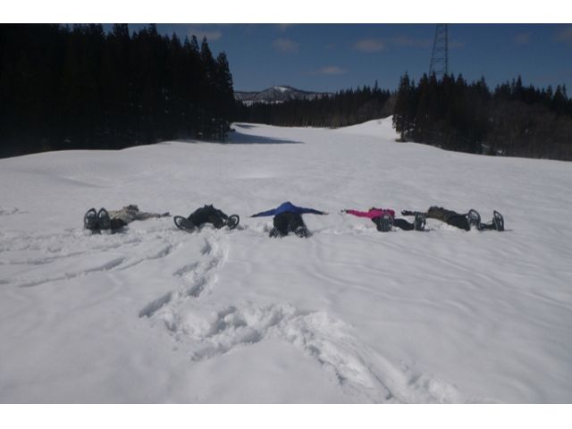 アウトドアサポートシステム:プチ日本横断分水嶺越えスノーシュー JR高山駅送迎、昼食付コース