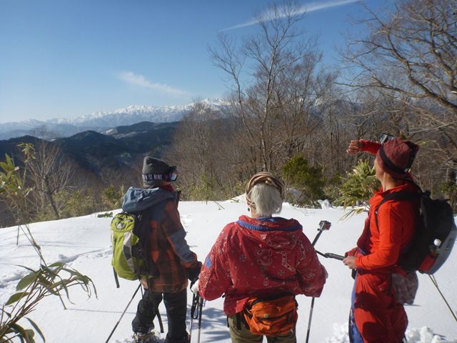 アウトドアサポートシステム:荘川高原スノーシュー『火山』1日コース