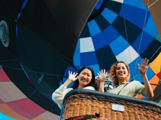 完全プライベートな空間で大切な人と、最高高度1000mの息をのむような美しい空の世界に浸りましょう!