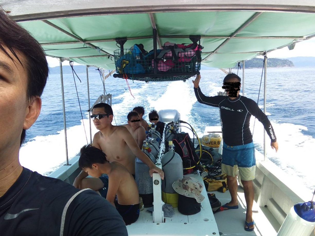 テント、ベンチ、トイレ付き