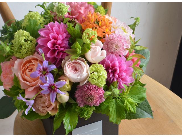当日ご予約ok 春の芽吹きを感じるナチュラルな器付きのアレンジメント 女性におすすめ Tokolo Flower Green じゃらん遊び体験 当日ご予約ok 春の芽吹きを感じるナチュラルな器付きのアレンジメント 女性におすすめ Tokolo Flower Green じゃらん遊び体験