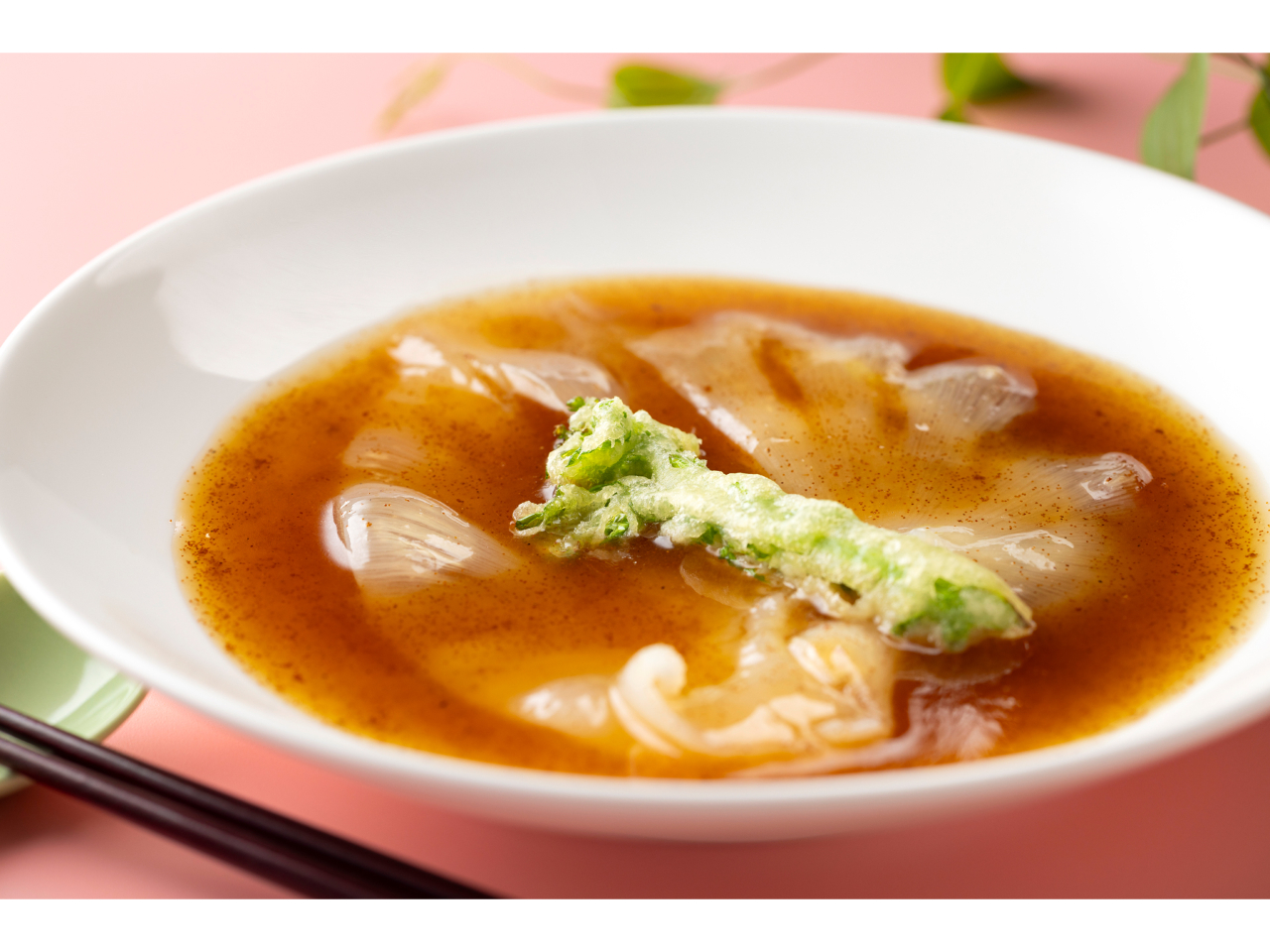 ��т�t�J�q���̎p�ρ@�ڎq����