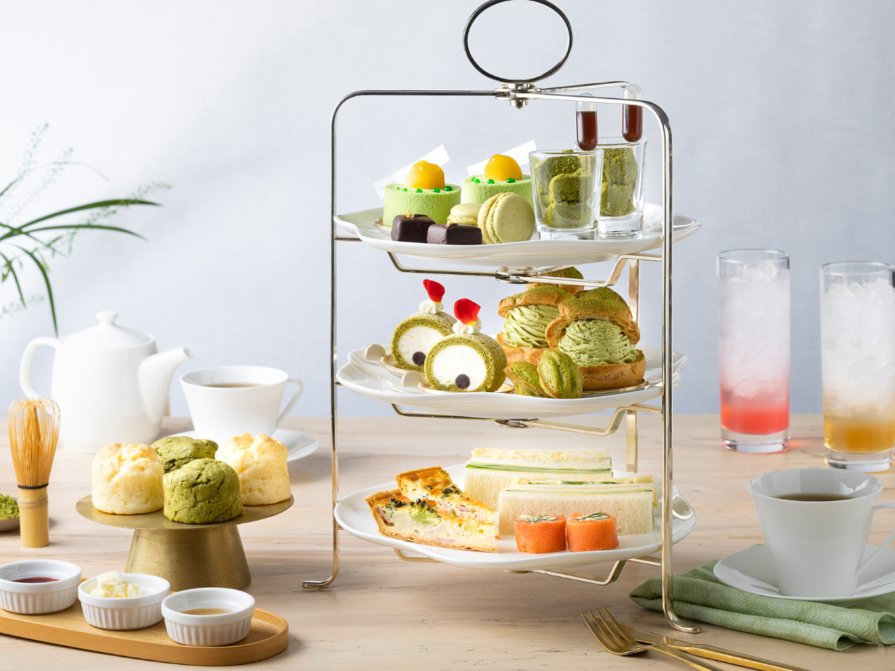 �����A�t�^�k�[���e�B�[