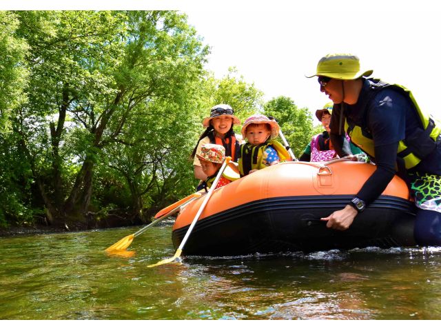 川ガキ川原塾 ・2歳から参加OK!川育川下り♪遊んで、学んで、川がもっと好きになる!:モカムカ