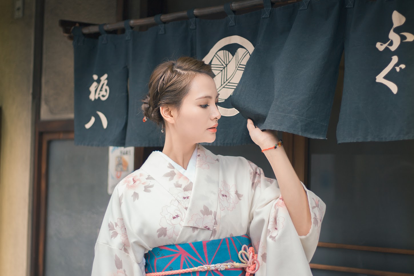 女性高級着物プラン 着物 お一人おひとりの個性に合わせた一着をご提案 着物だけでなく 着付けに必要なセット 小物やヘアセットも付いてくる お得なプラン 江戸和装工房 雅 浅草店 じゃらん遊び体験