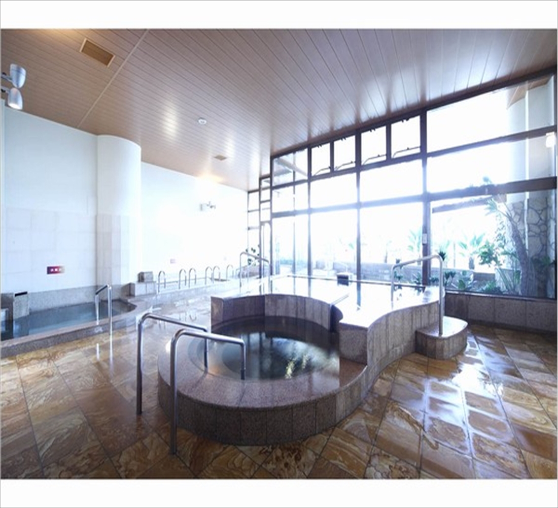 バリ風内風呂 毎週10時の月曜日に男女入れ替えでございます。