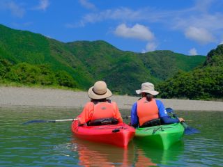 防寒着レンタル無料!四万十川の定番アクティビティ!