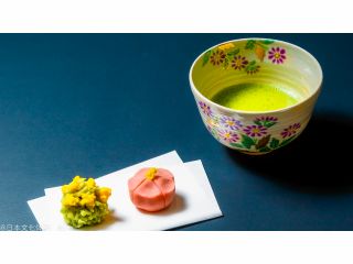 出来上がった和菓子を思い思いに盛り付けて・・・芸術作品の完成です!